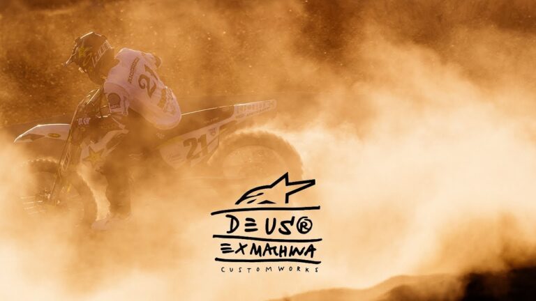 Capacete Deus Ex Machina: Estilo e Inovação sobre Duas Rodas