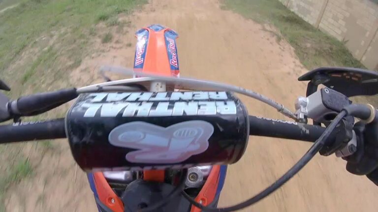 KTM 250 2T &agrave; Venda: Oportunidade Imperd&iacute;vel!