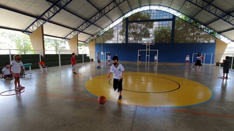 Escola de Condução Madalena e Fonseca: Aprenda a Dirigir com Excelência